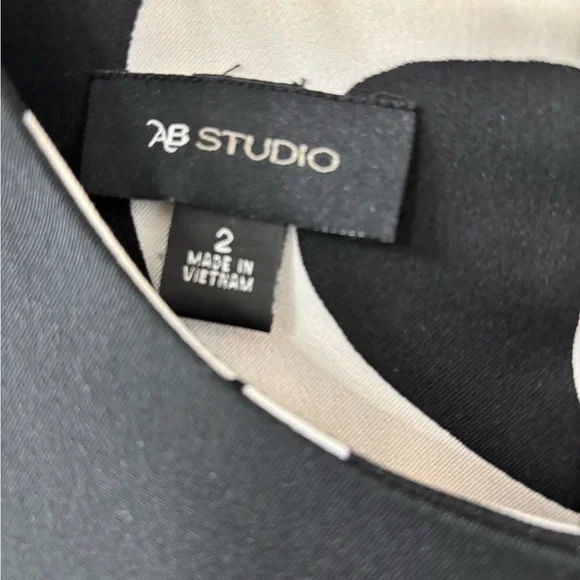 AB Studio Black and White Shift Dress - Picture 2 of 5
